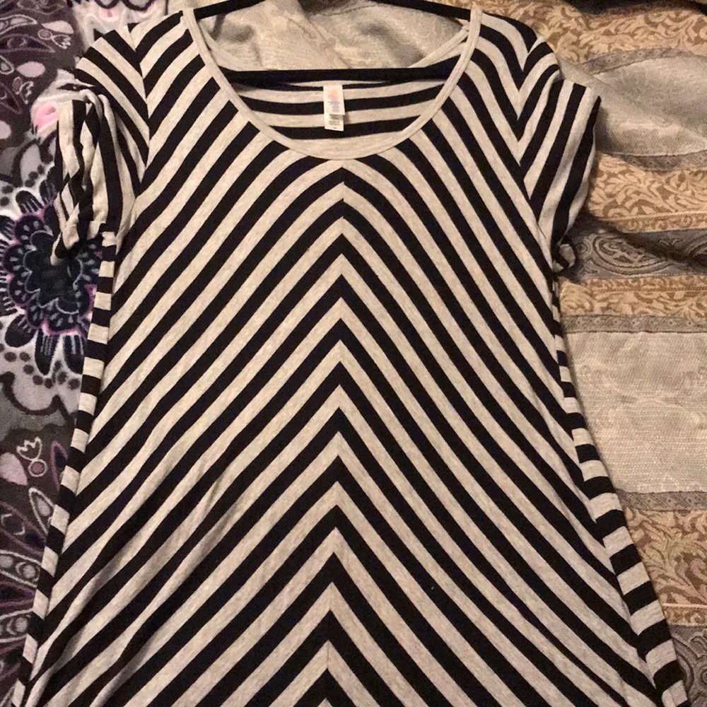 Lularoe Classic T medium Vguc